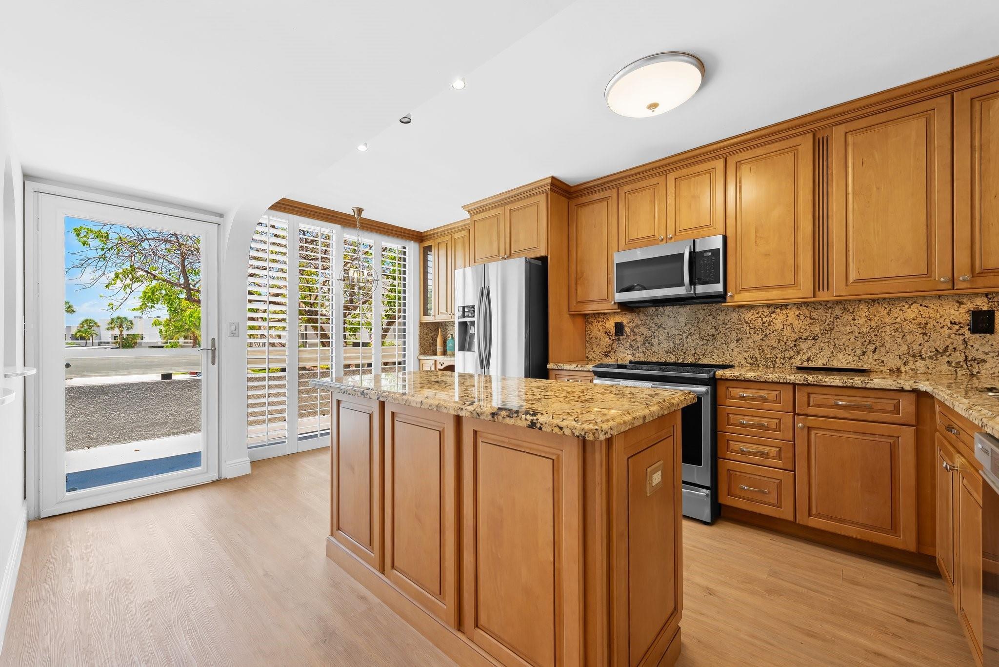 1100 SE 5th Court 33, Pompano Beach, FL 33060, Pompano Beach - Photo 4