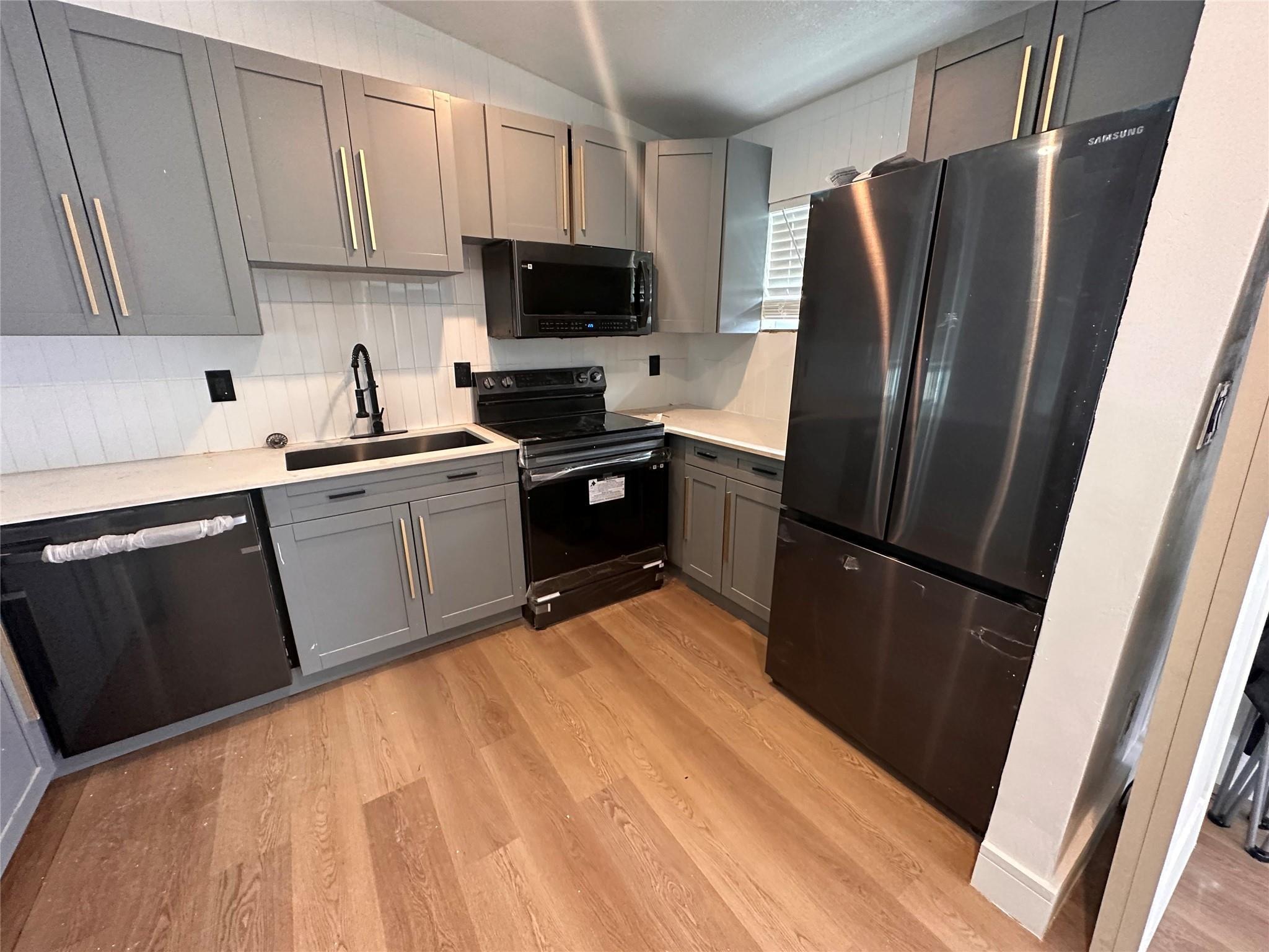 1021 NW 5th Court, Fort Lauderdale, FL 33311, Fort Lauderdale - Photo 3