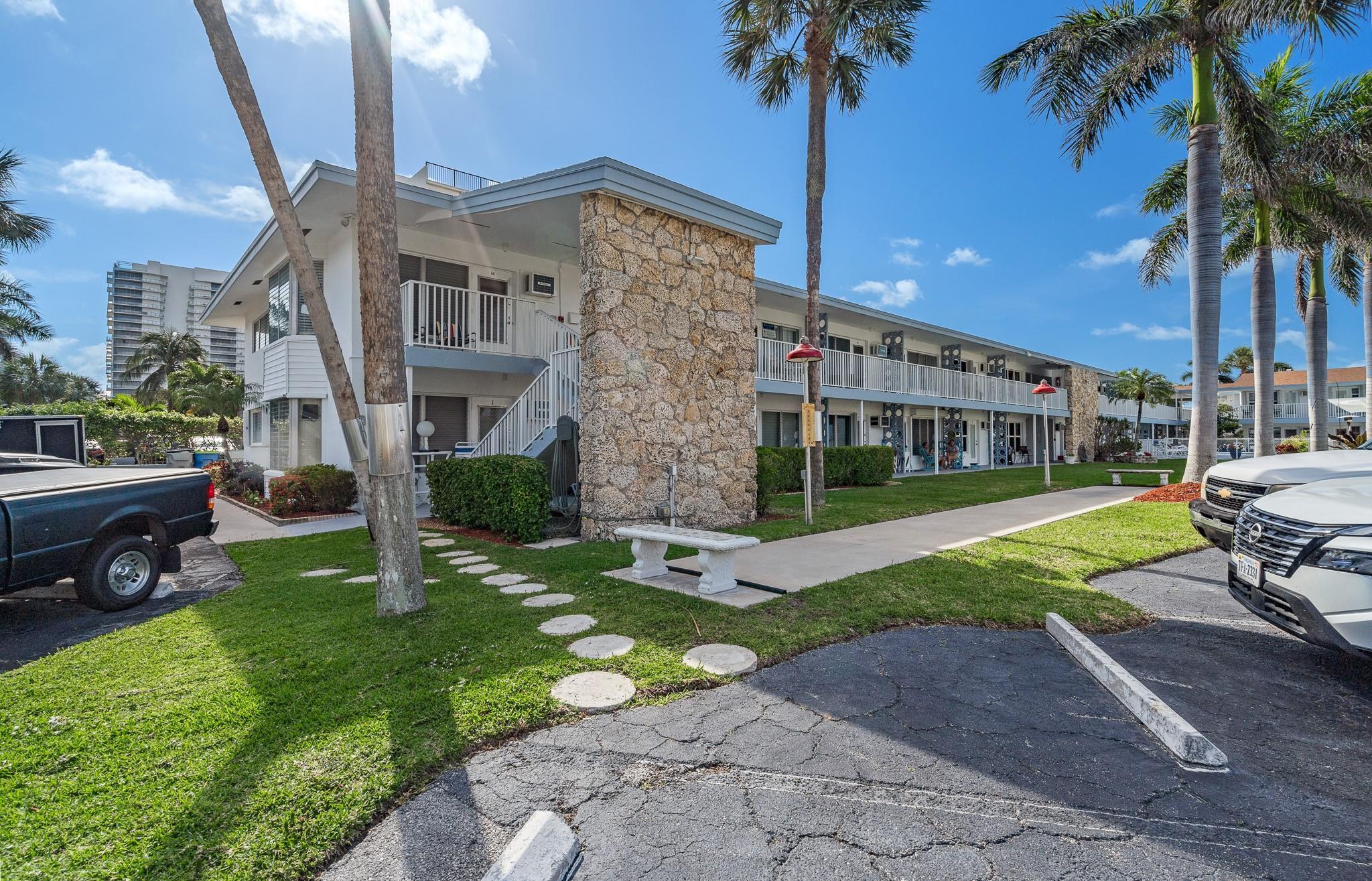 1110 N Riverside Drive 20, Pompano Beach, FL 33062, Pompano Beach - Photo 2