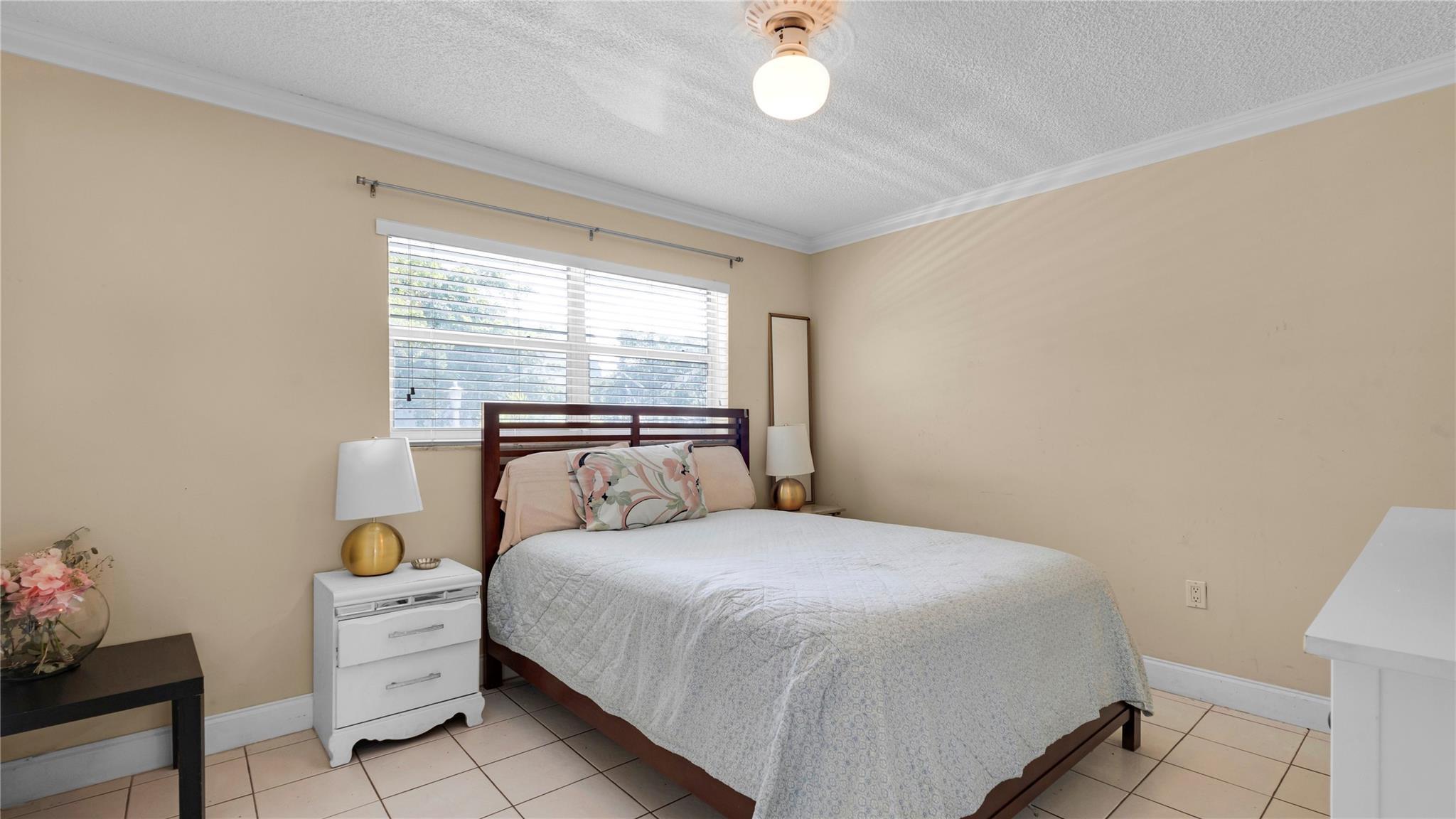 3725 NE 169th Street 207, North Miami Beach, FL 33160, North Miami Beach - Photo 5