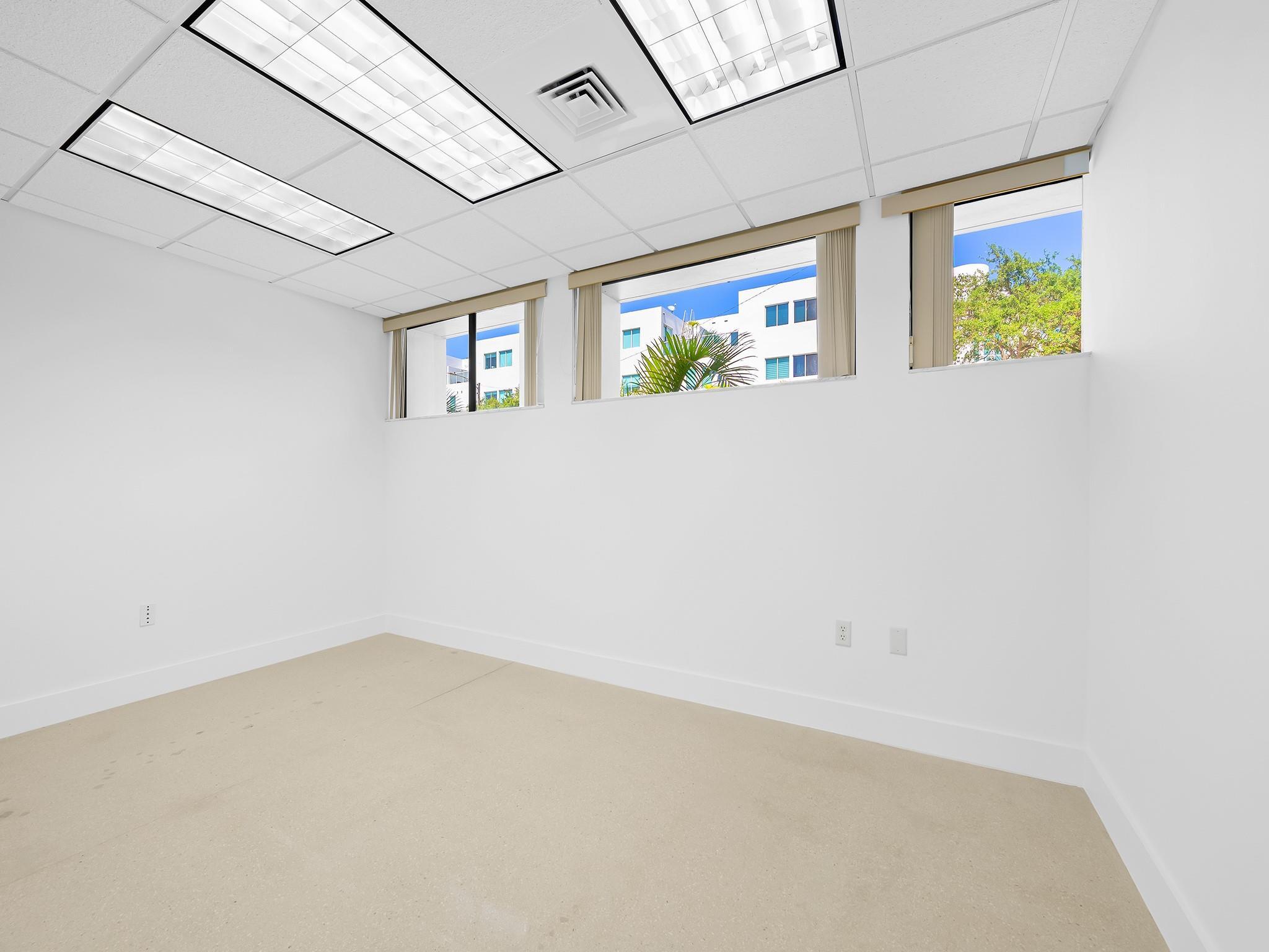 707 NE 3rd Avenue, Fort Lauderdale, FL 33304, Fort Lauderdale - Photo 2