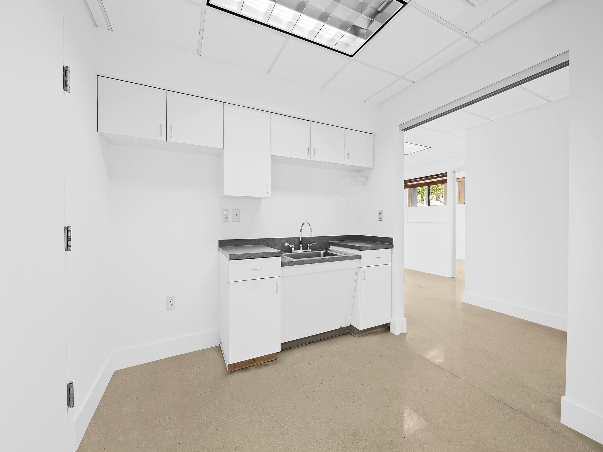 707 NE 3rd Avenue, Fort Lauderdale, FL 33304, Fort Lauderdale - Photo 3