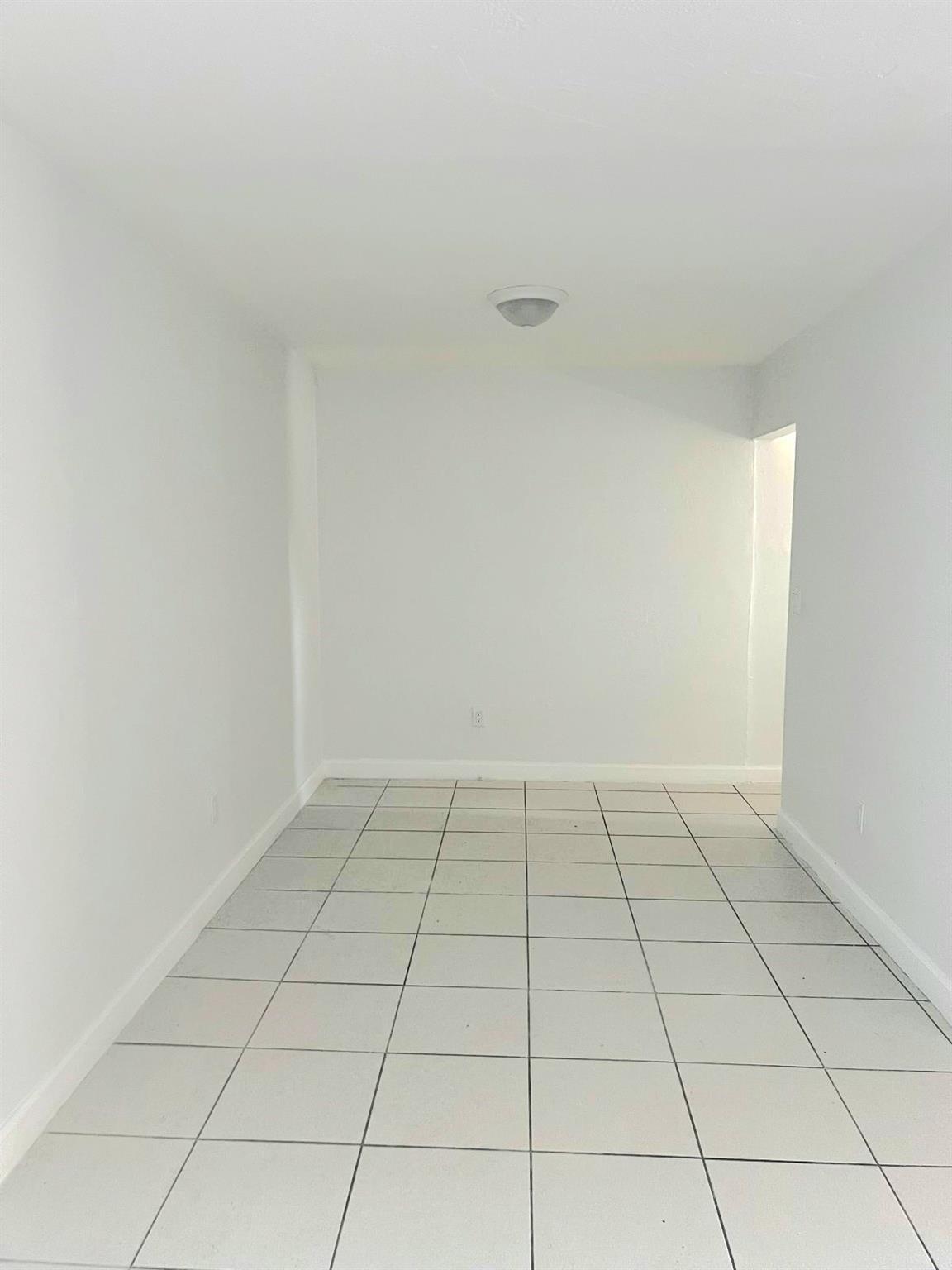 1245 W 24th Street A-221, Hialeah, FL 33010, Hialeah