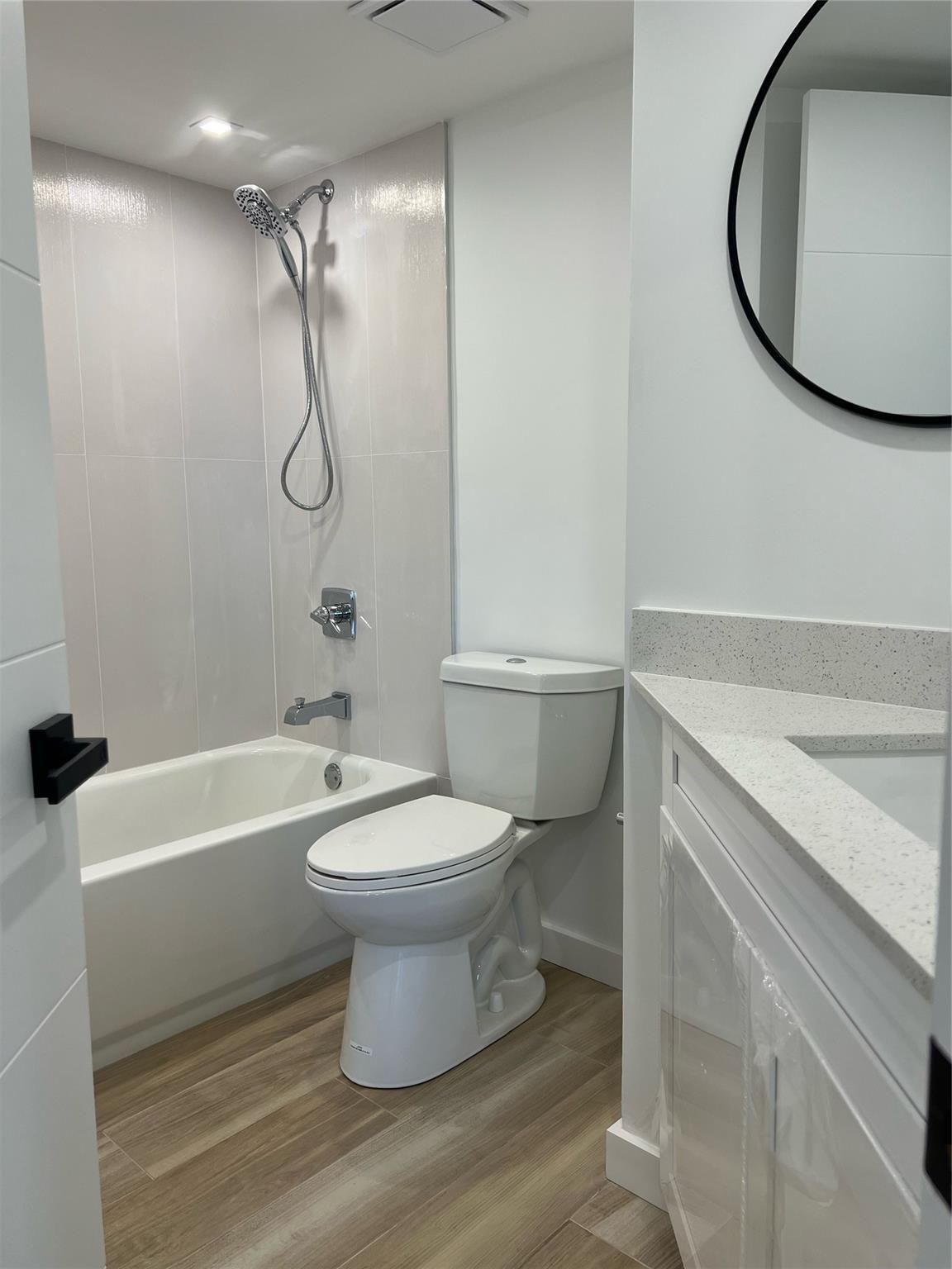 2550 SW 18th Terrace 1810, Fort Lauderdale, FL 33315, Fort Lauderdale - Photo 5