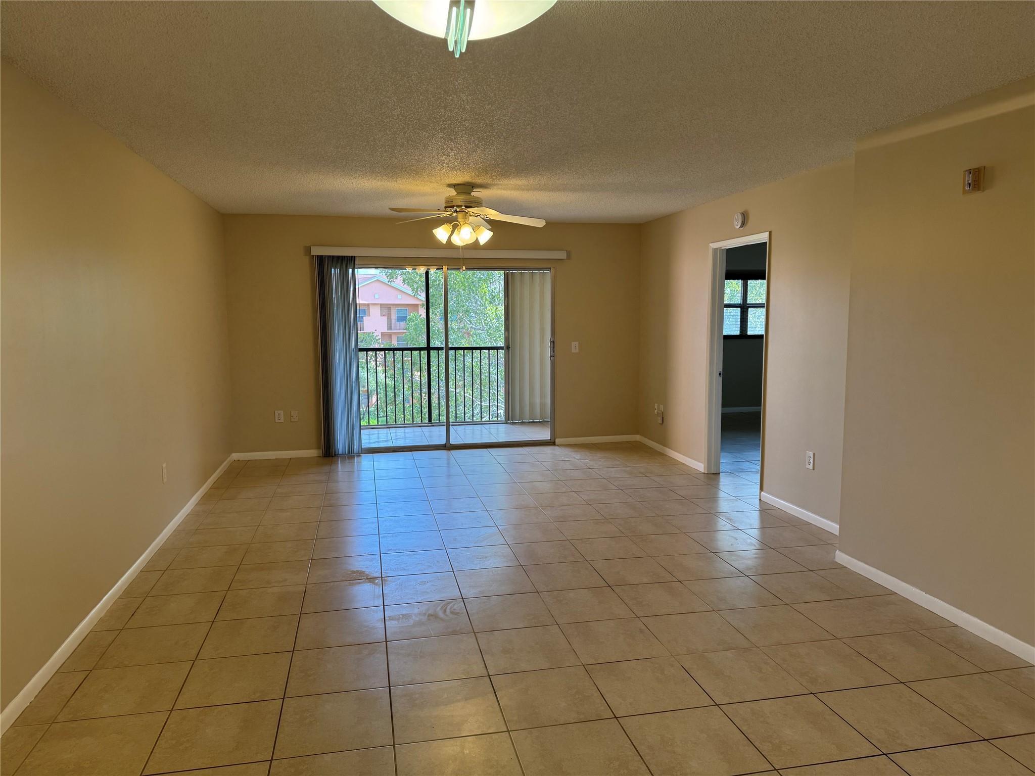 571 SW 142nd Avenue 413-O, Pembroke Pines, FL 33027, Pembroke Pines - Photo 2