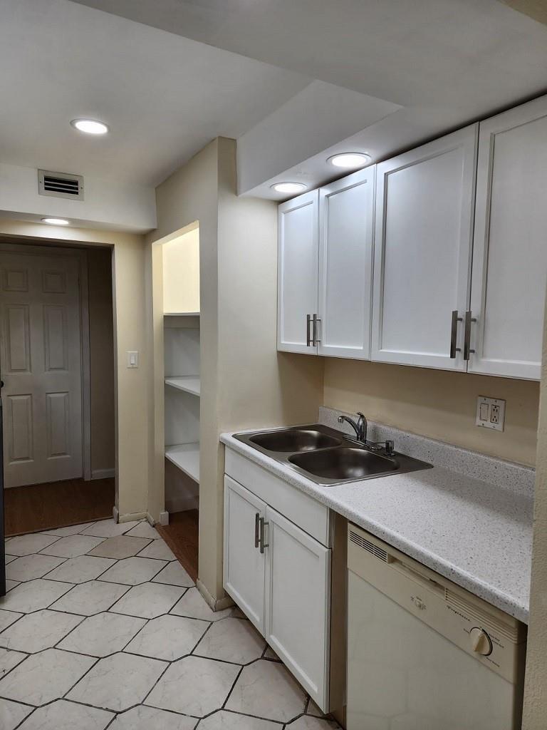 3660 Inverrary Drive 3L, Lauderhill, FL 33319, Lauderhill - Photo 3