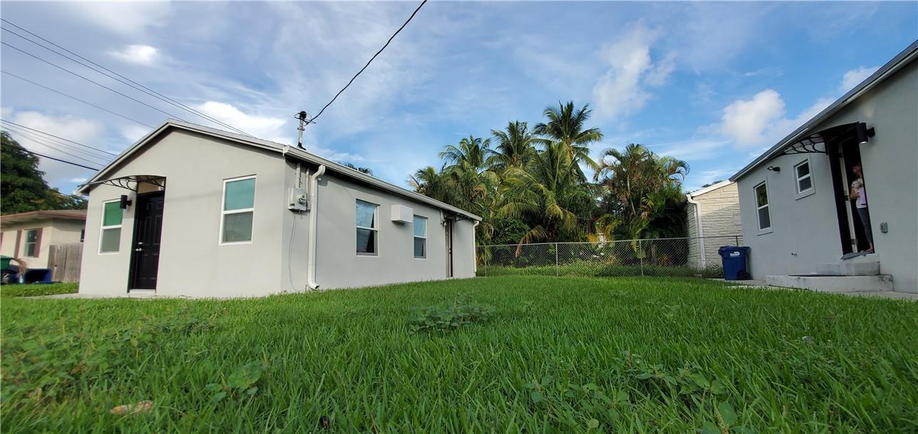 1301 NE 110th Terrace, Miami, FL 33161, Miami - Photo 2