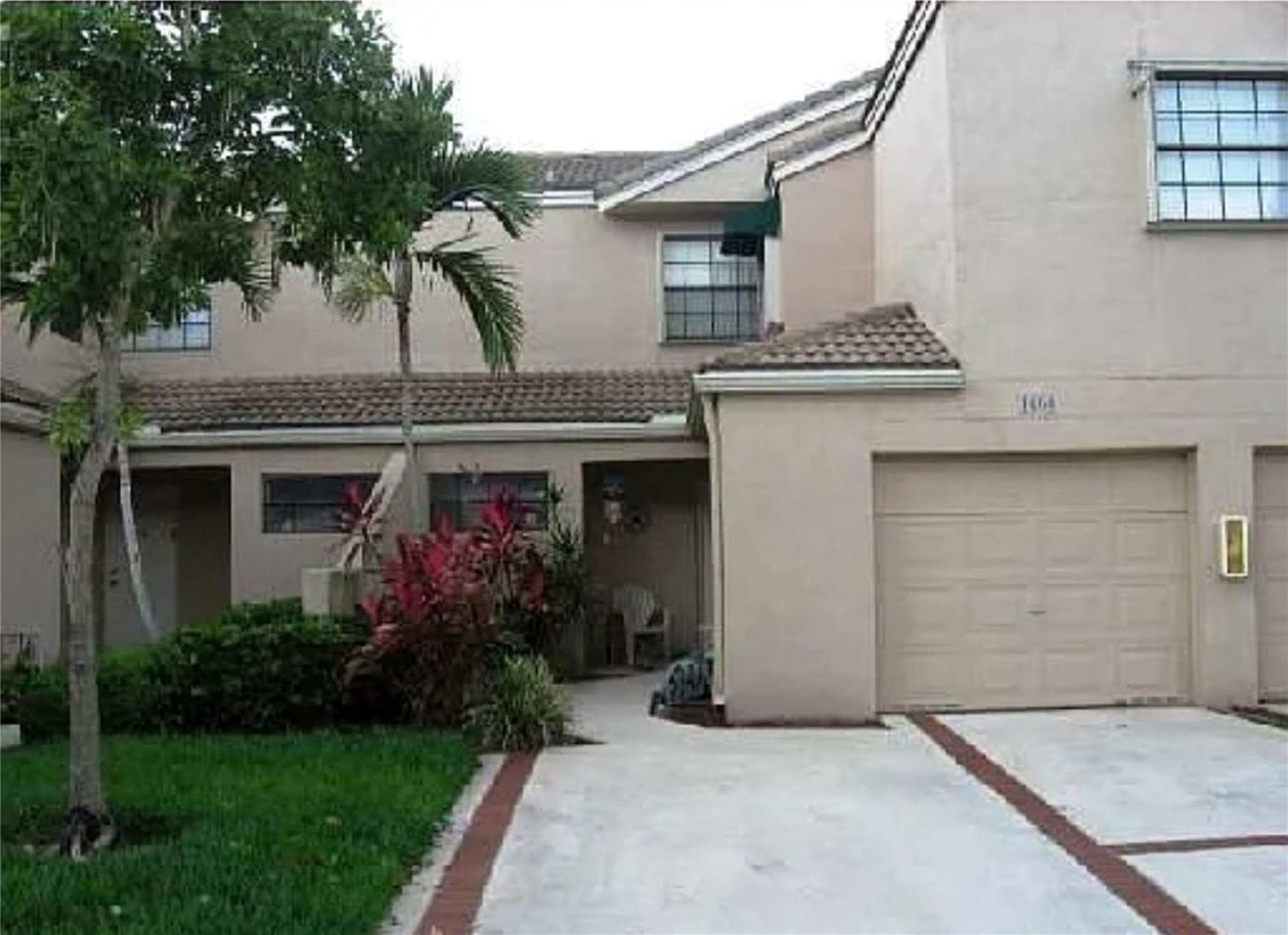 1668 Cypress Pointe Drive 1668, Coral Springs, FL 33071, Coral Springs - Photo 2
