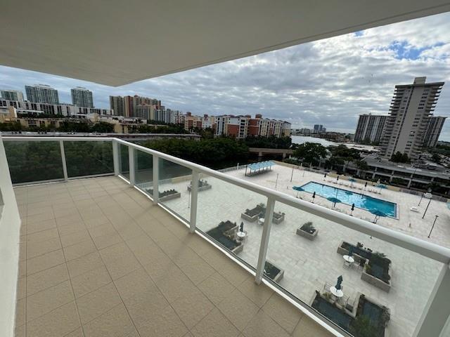 230 174th Street 814, Sunny Isles Beach, FL 33160, Sunny Isles Beach - Photo 4