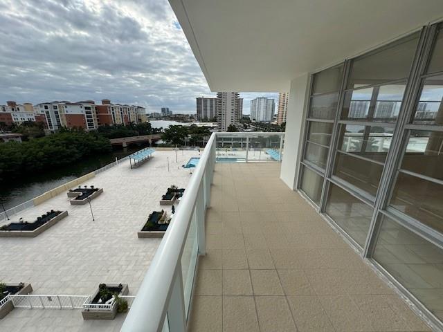 230 174th Street 814, Sunny Isles Beach, FL 33160, Sunny Isles Beach - Photo 5
