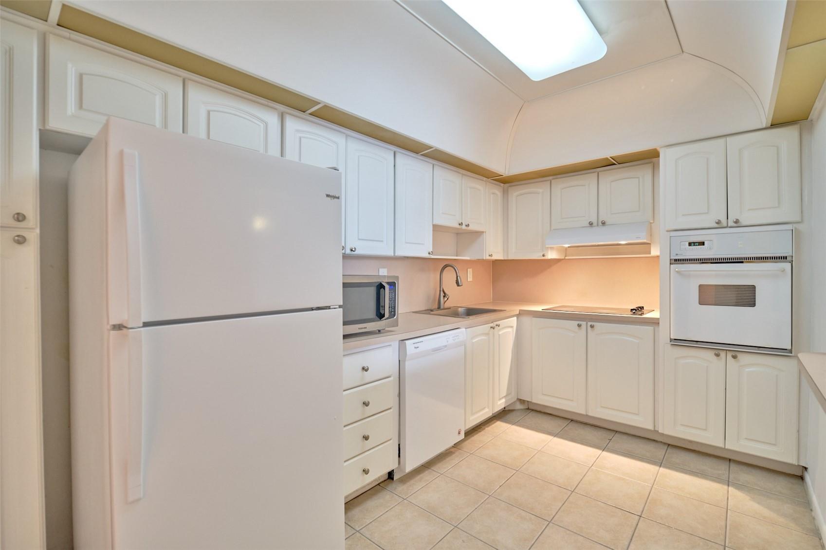 19390 Collins Avenue 212, Sunny Isles Beach, FL 33160, Sunny Isles Beach - Photo 3