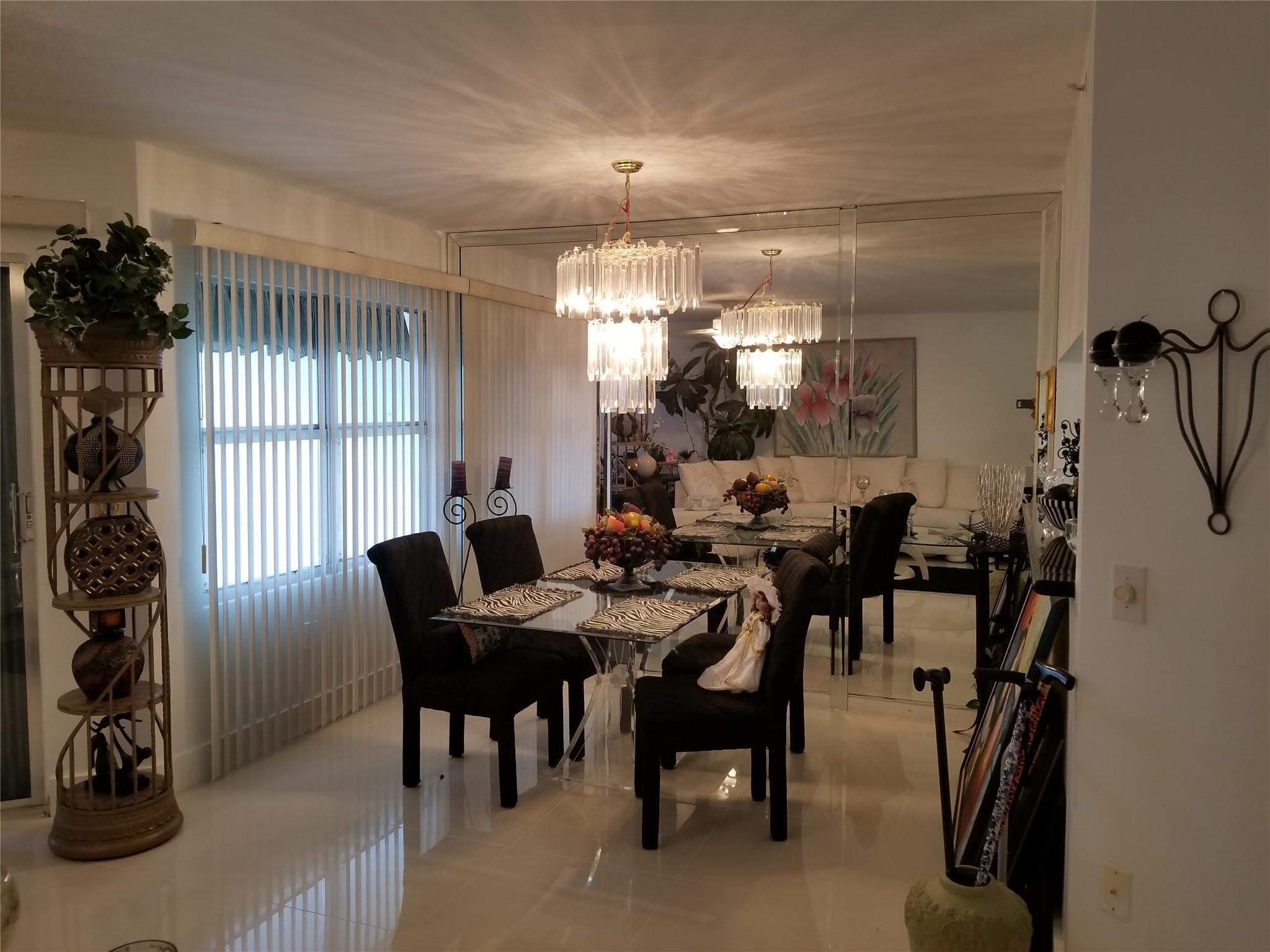 , Pembroke Pines - Photo 2