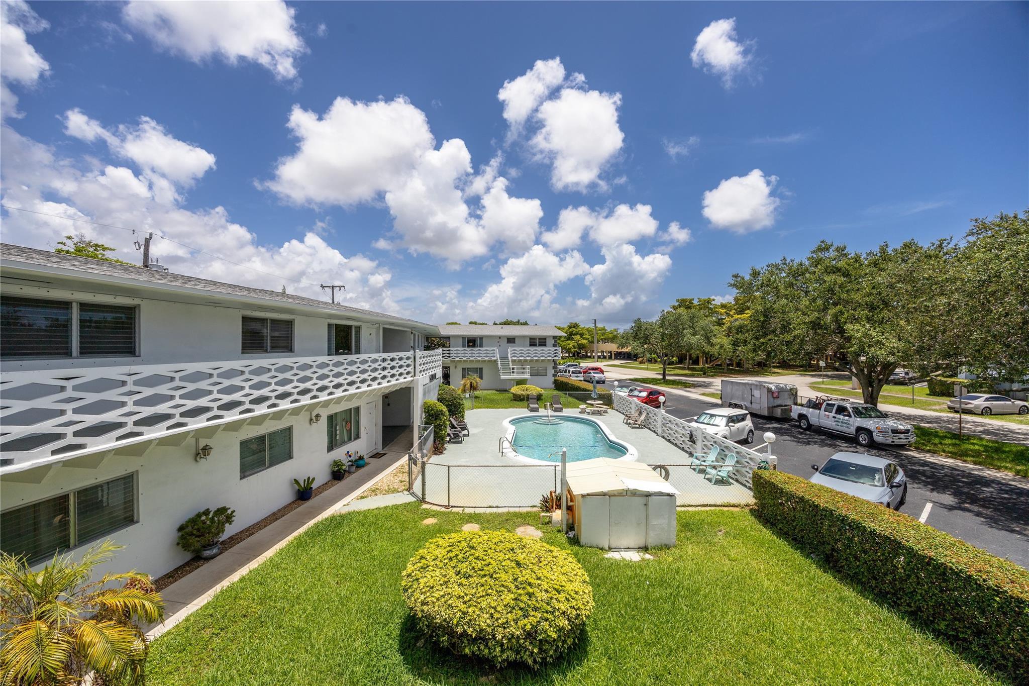 3847 S Circle Drive 11, Hollywood, FL 33021, Hollywood