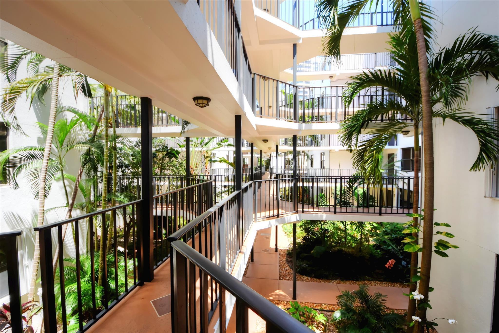 3350 NE 192nd Street B2B, Miami, FL 33180, Miami - Photo 2