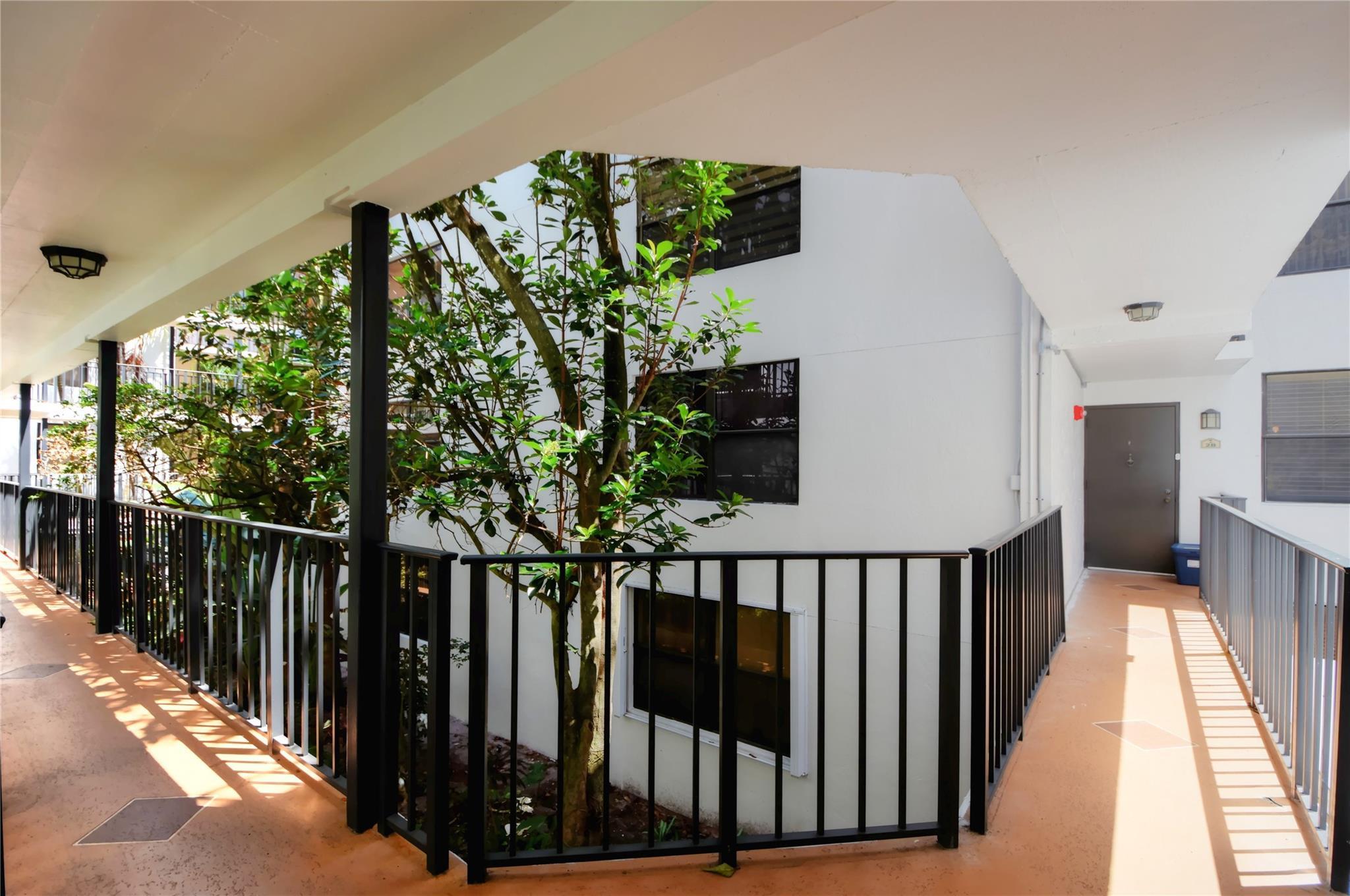 3350 NE 192nd Street B2B, Miami, FL 33180, Miami - Photo 3