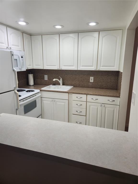 218 Farnham J 218, Deerfield Beach, FL 33442, Deerfield Beach - Photo 3