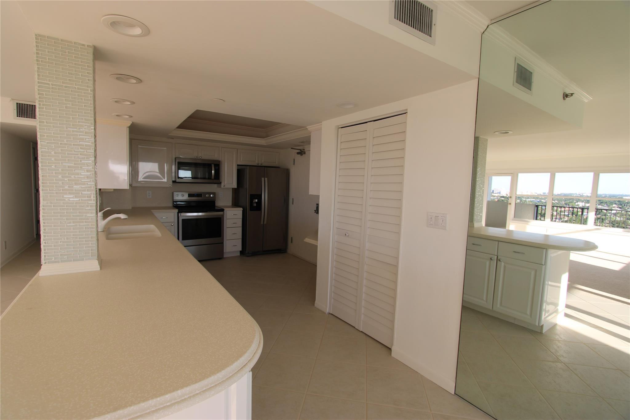 3200 Port Royale Drive 2007, Fort Lauderdale, FL 33308, Fort Lauderdale - Photo 4
