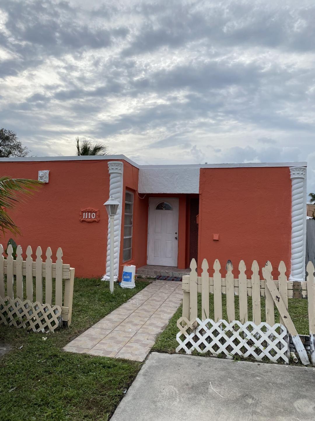1110 S 29th Avenue, Hollywood, FL 33020, Hollywood - Photo 2