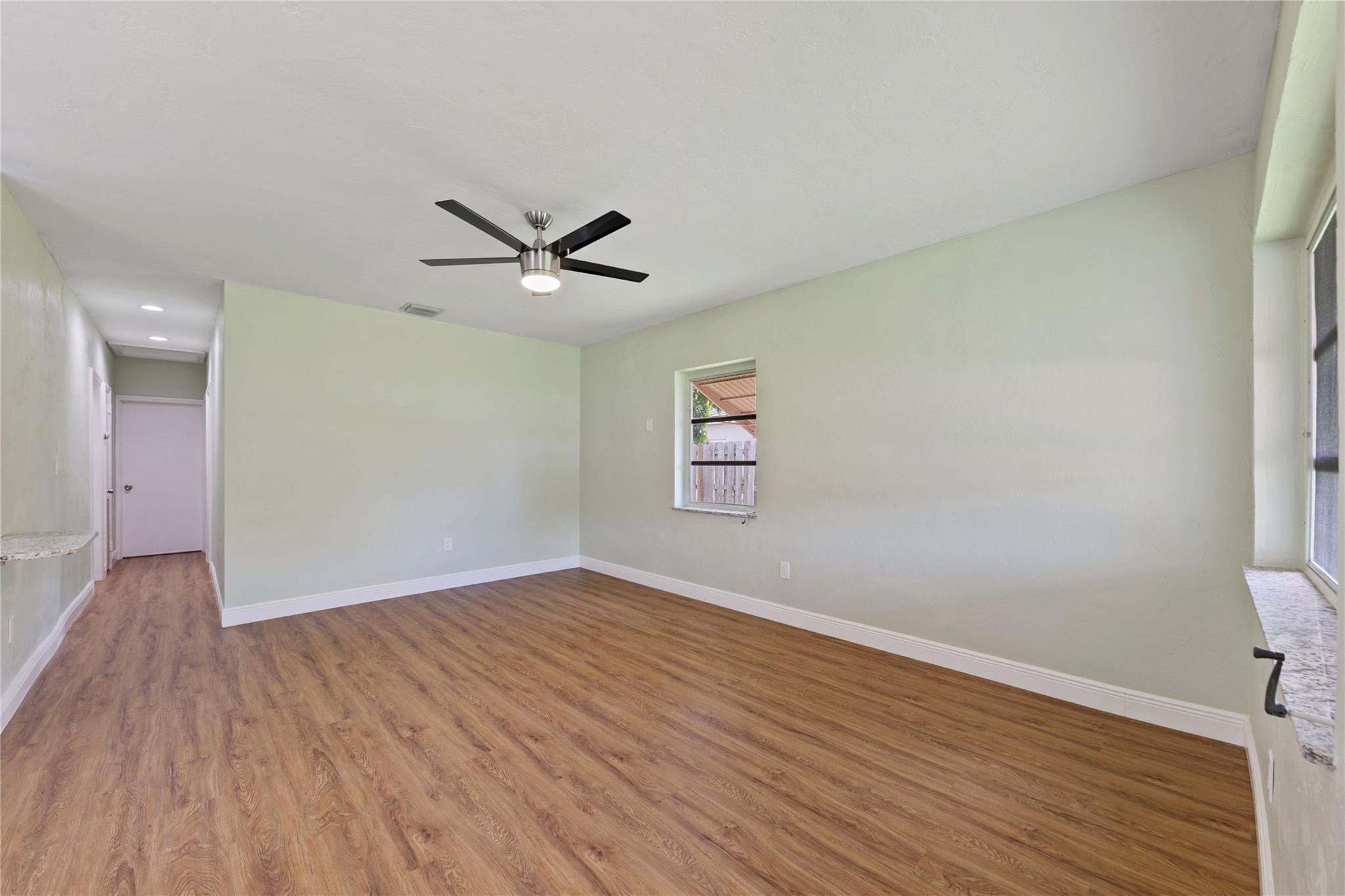2071 NE 180th Street, North Miami Beach, FL 33162, North Miami Beach - Photo 5