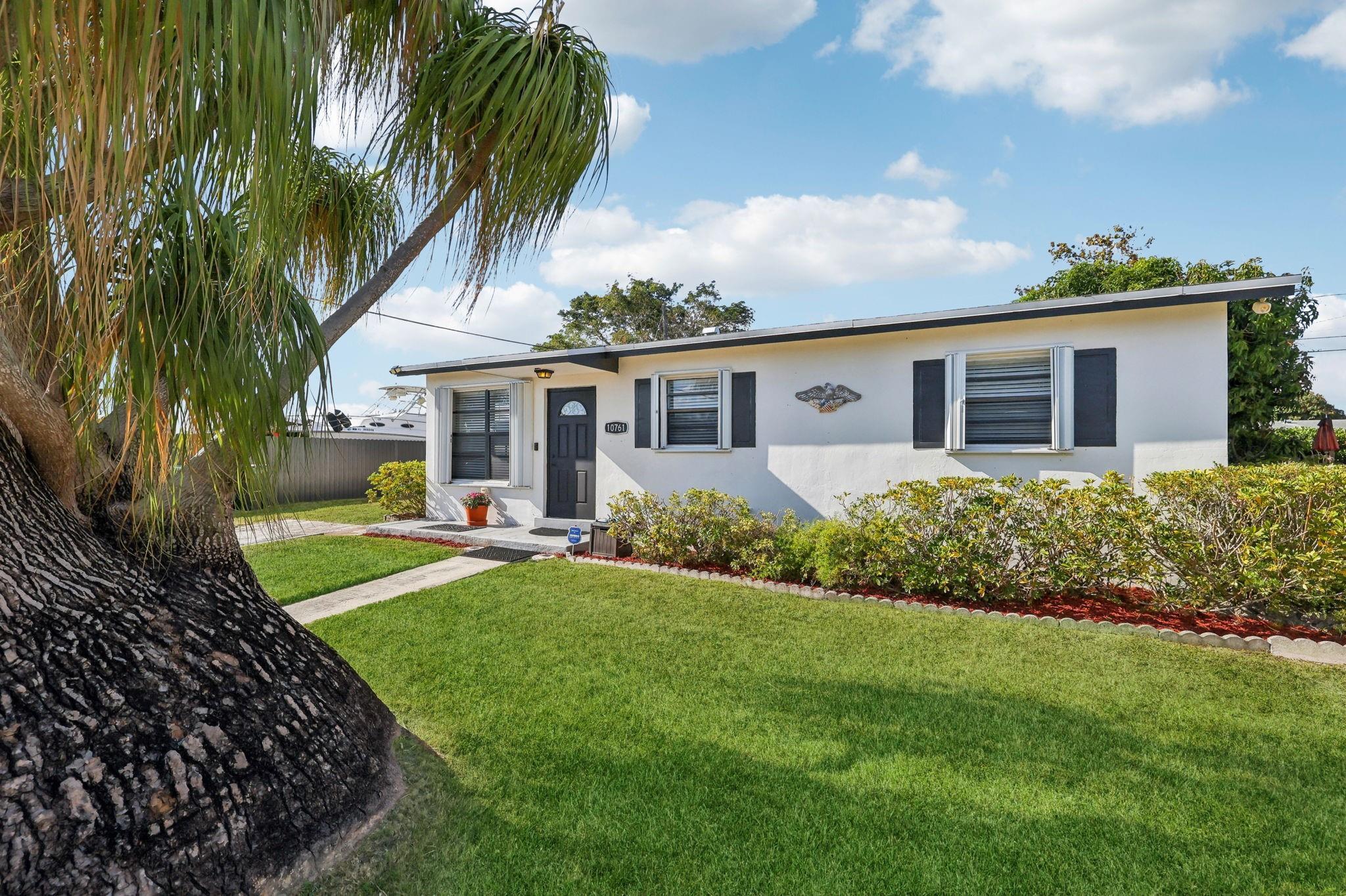 10761 SW 149th Street, Miami, FL 33176, Miami - Photo 2