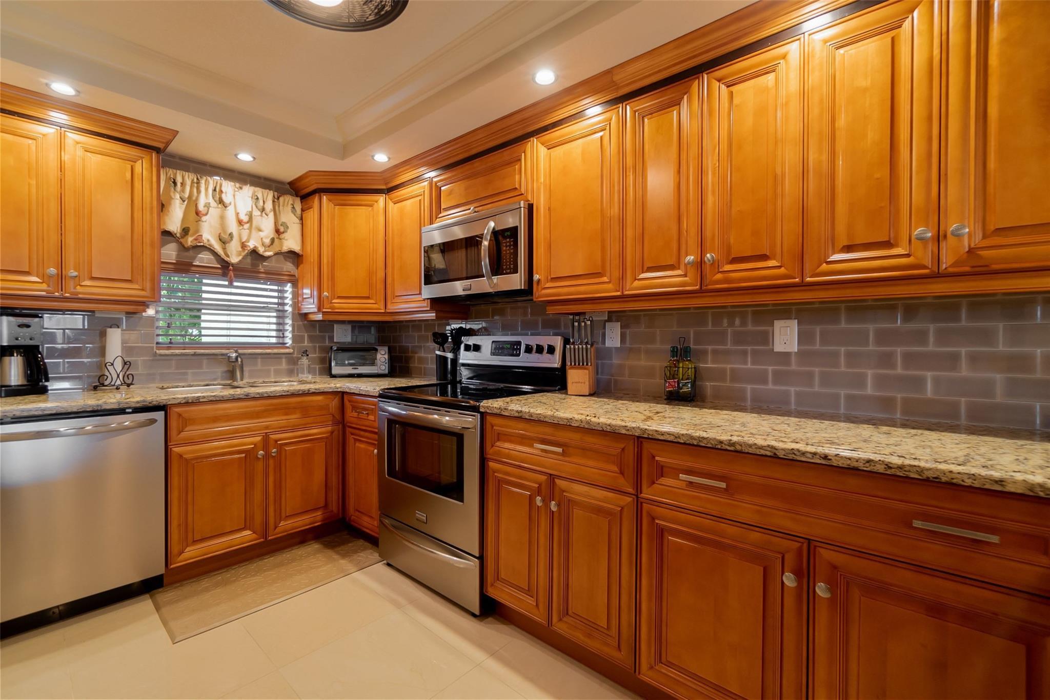 820 S Hollybrook Drive 209, Pembroke Pines, FL 33025, Pembroke Pines