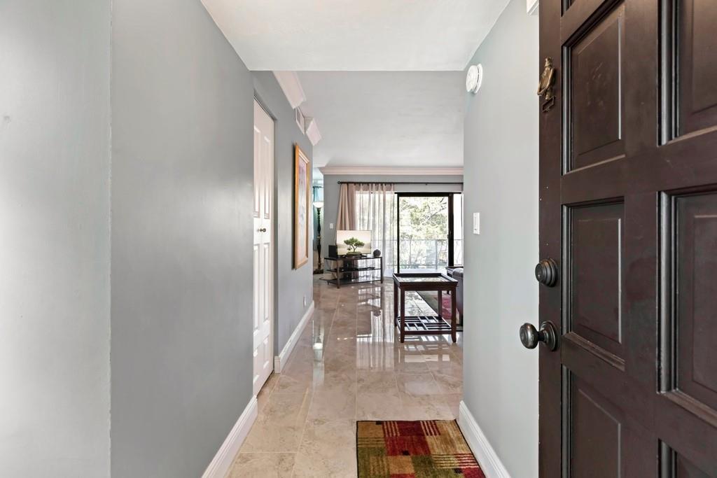 6010 S Falls Circle Drive 405, Lauderhill, FL 33319, Lauderhill - Photo 2