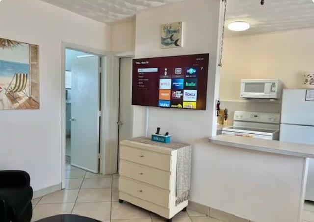 120 NE 20th Avenue 30, Deerfield Beach, FL 33441, Deerfield Beach - Photo 3