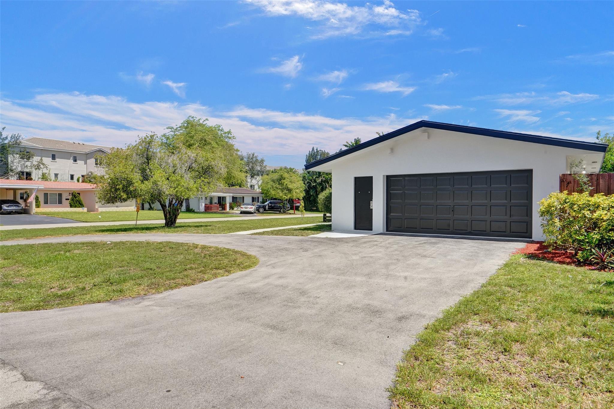 4017 NE 18th Avenue, Oakland Park, FL 33334, Oakland Park - Photo 2