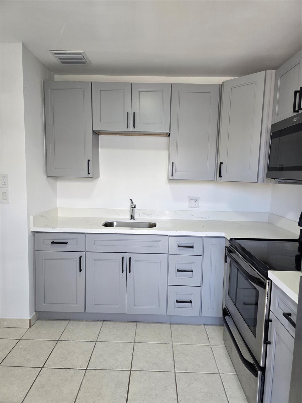 4310 NW 12th Court 204, Lauderhill, FL 33313, Lauderhill - Photo 2