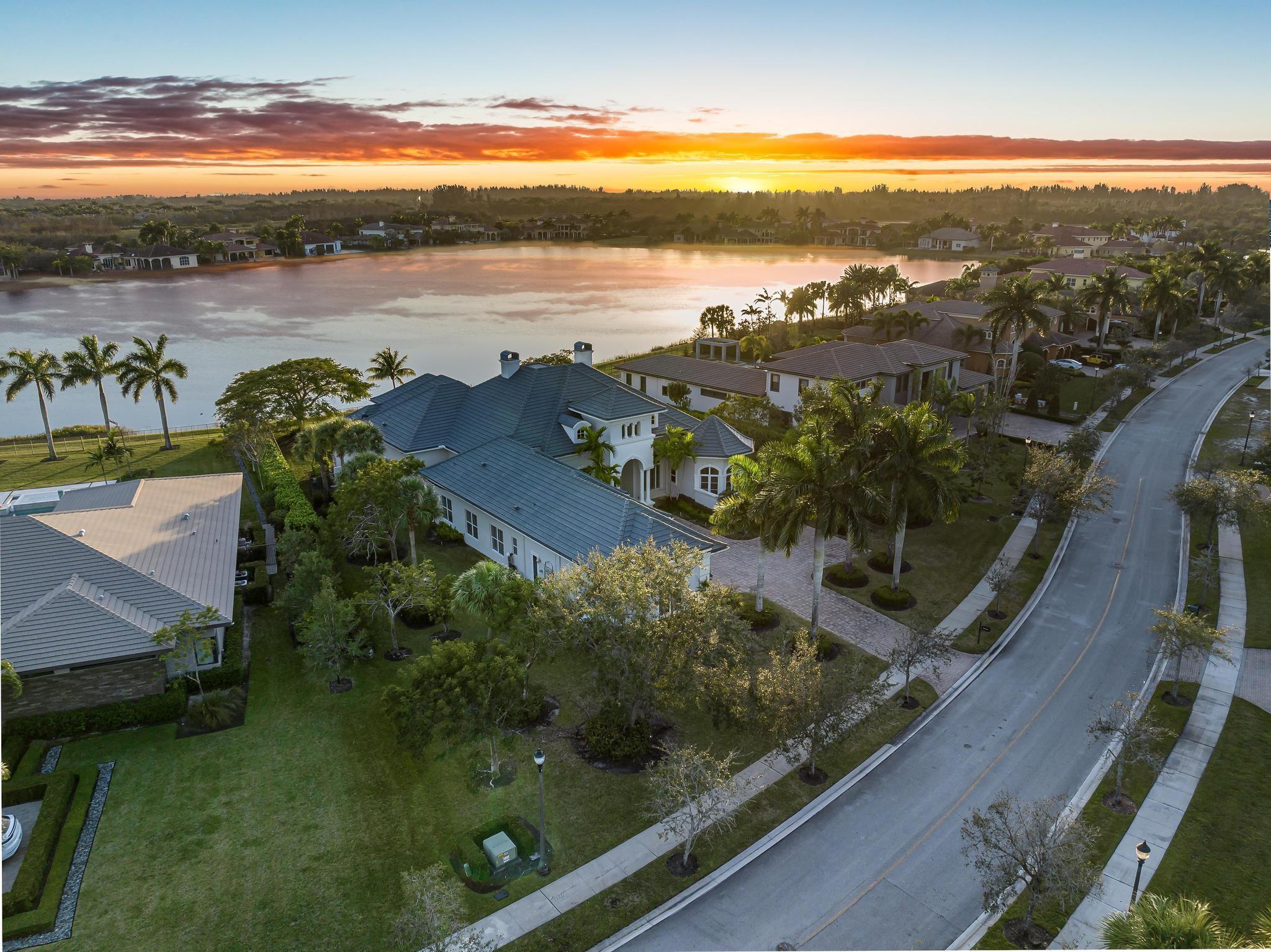 3111 Lake Ridge Lane, Weston, FL 33332, Weston - Photo 2