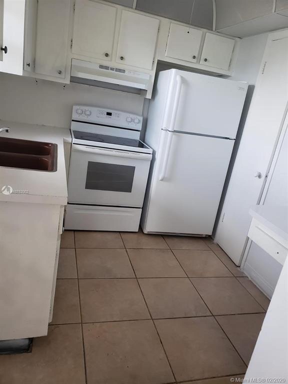 1321 NW 43rd Avenue 103, Lauderhill, FL 33313, Lauderhill - Photo 3