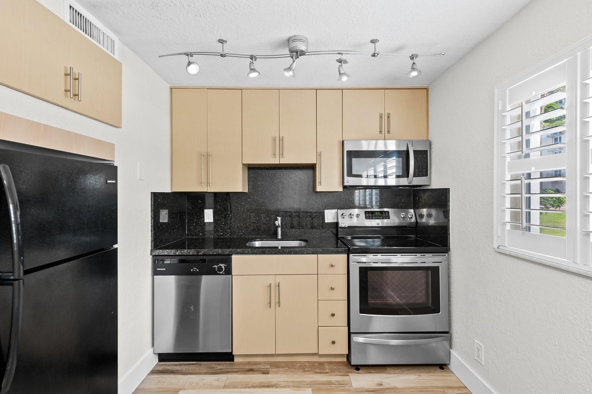 326 Wilson Street 108, Hollywood, FL 33019, Hollywood - Photo 5