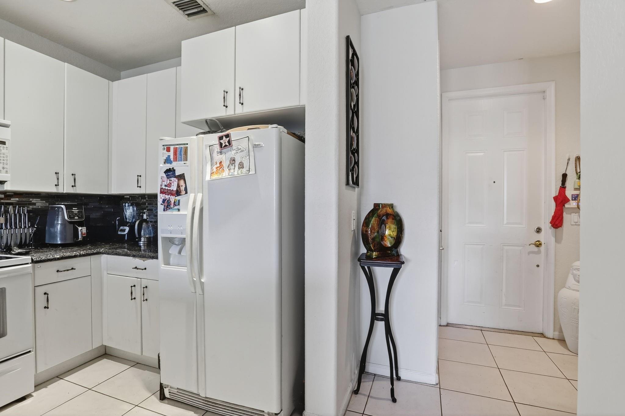 3426 NW 14th Court 3426, Fort Lauderdale, FL 33311, Fort Lauderdale - Photo 4