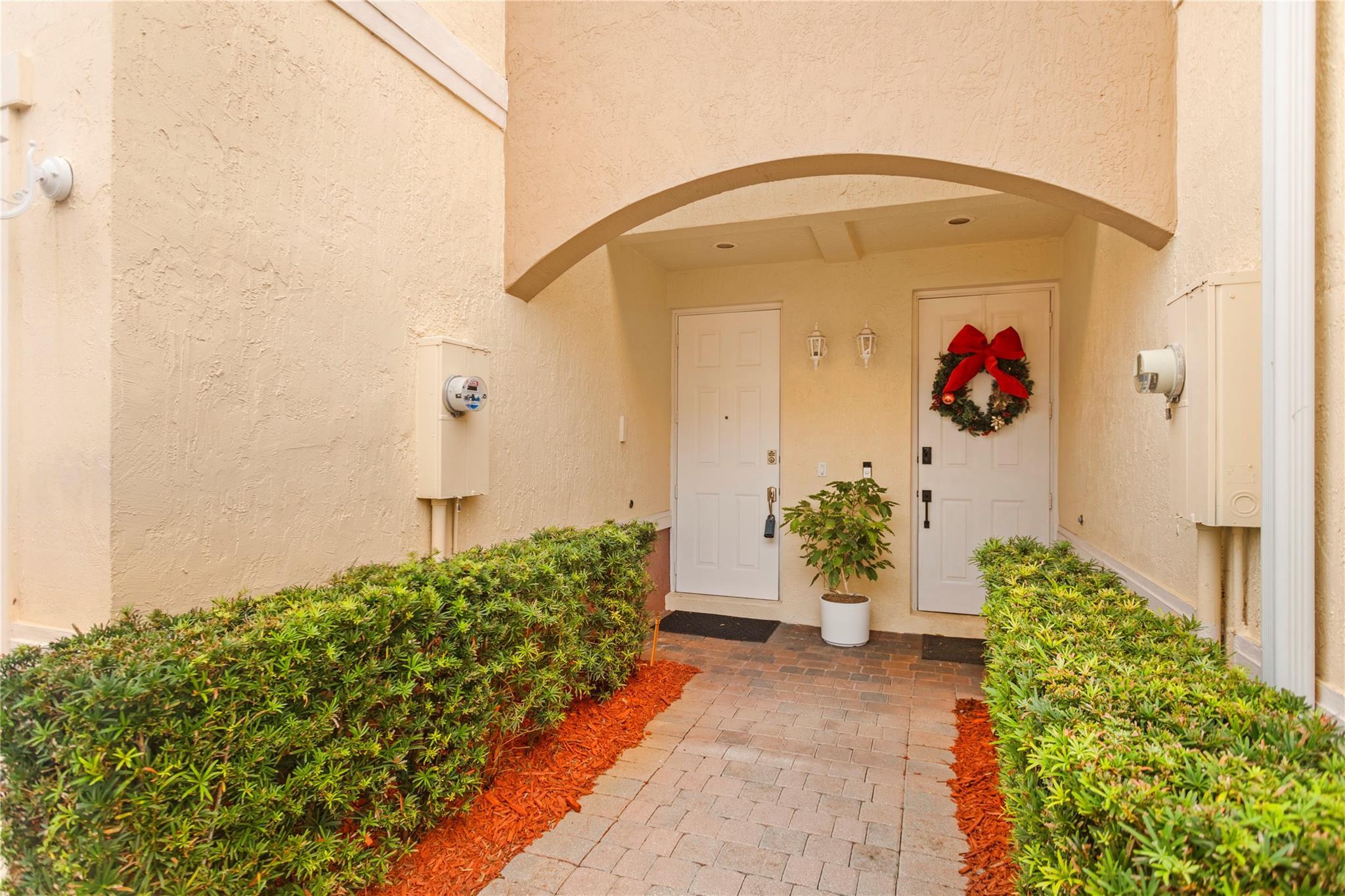 7440 Willow Grove Place, Davie, FL 33314, Davie - Photo 2
