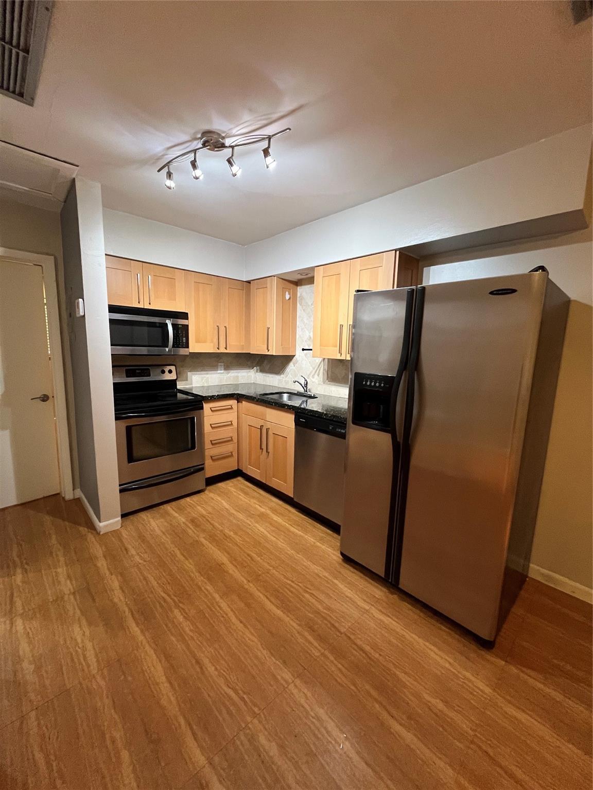 713 SE 18th Street 2, Fort Lauderdale, FL 33316, Fort Lauderdale