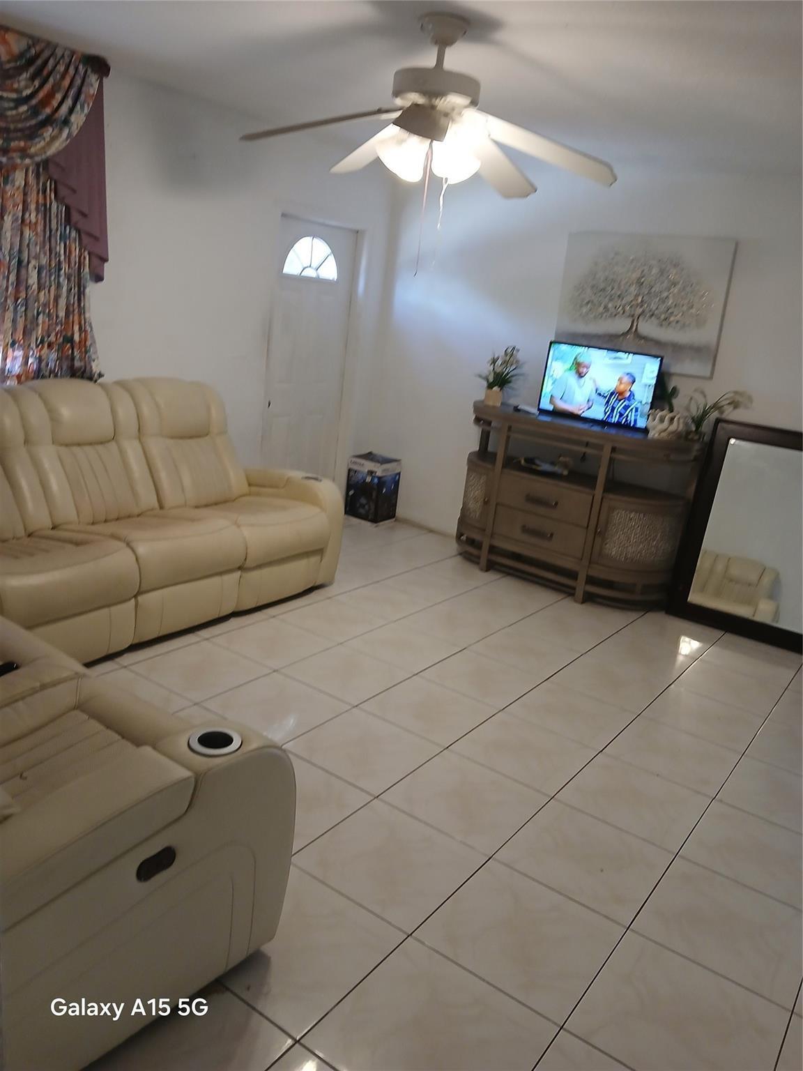 761 NE 43rd Court, Deerfield Beach, FL 33064, Deerfield Beach - Photo 3
