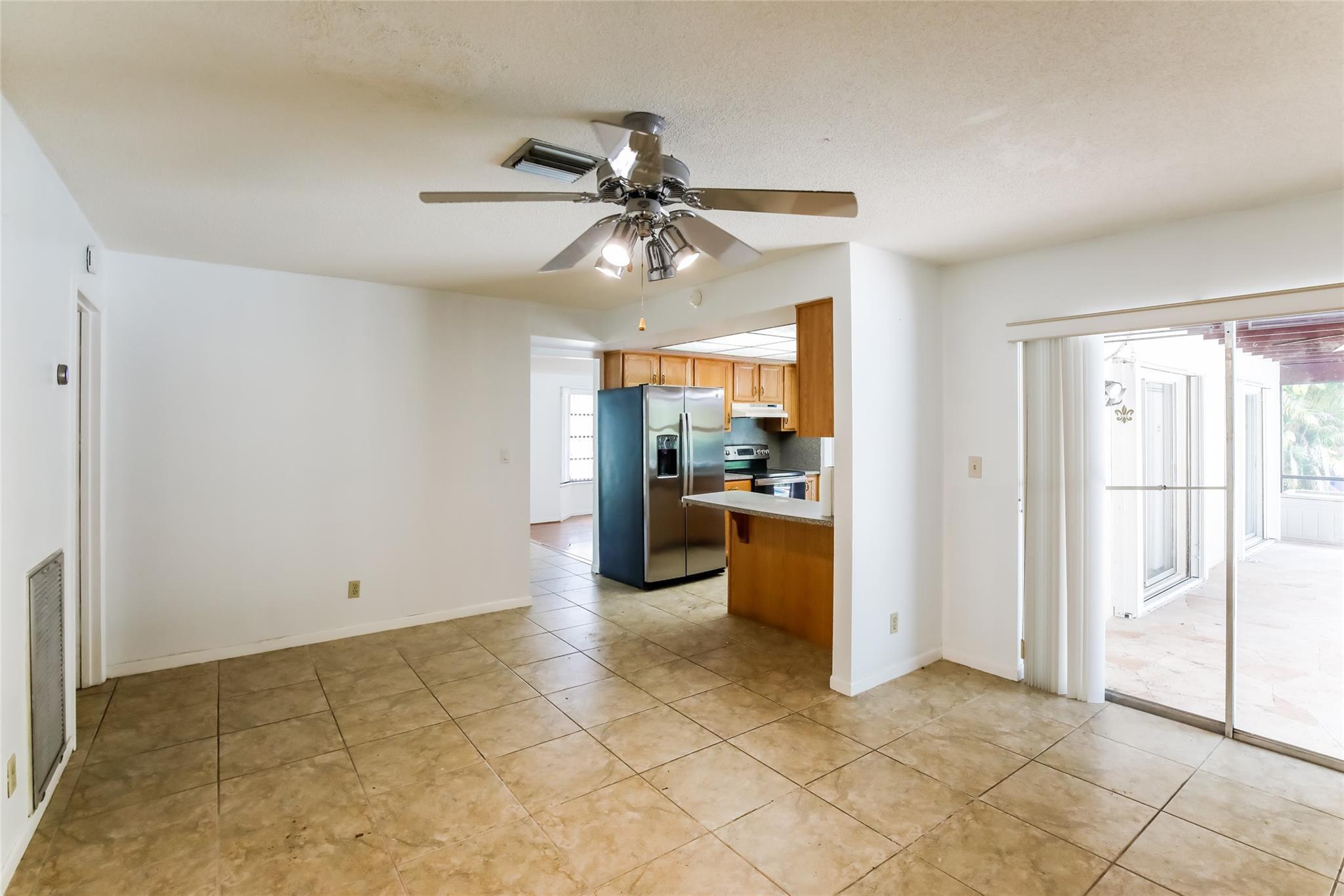11275 NW 37th Court, Coral Springs, FL 33065, Coral Springs - Photo 5