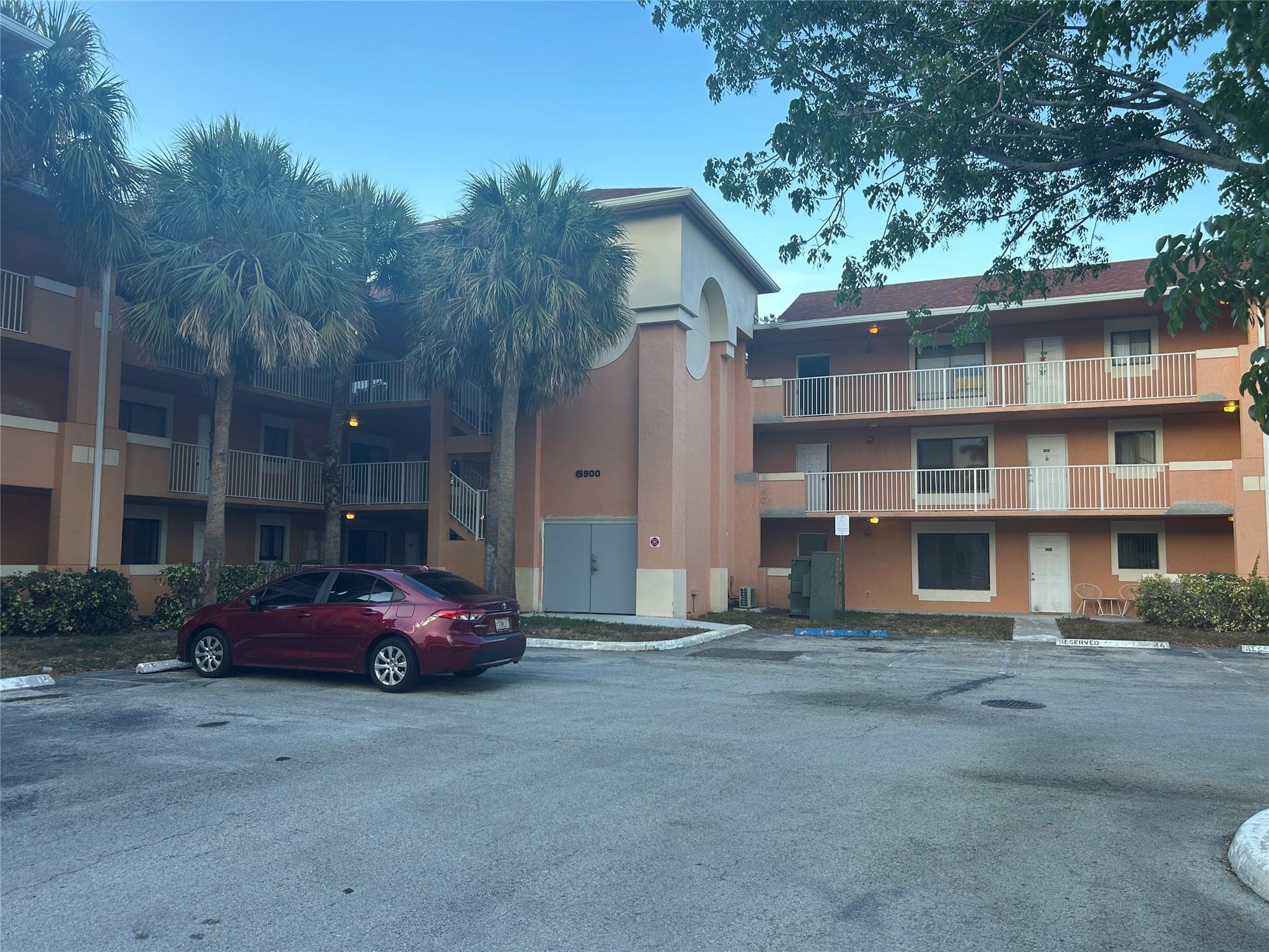 6900 SW 39th Street 308J, Davie, FL 33314, Davie