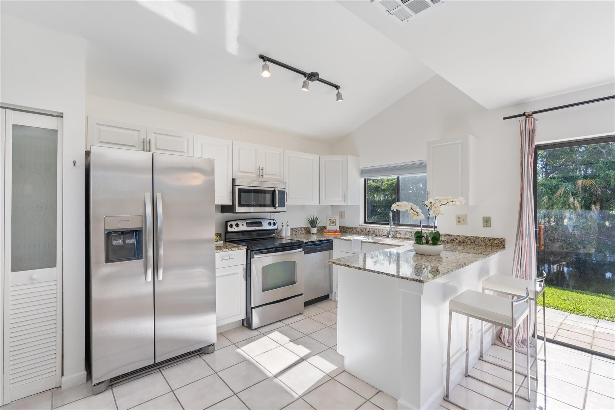 722 NW 132nd Terrace 722, Plantation, FL 33325, Plantation - Photo 3