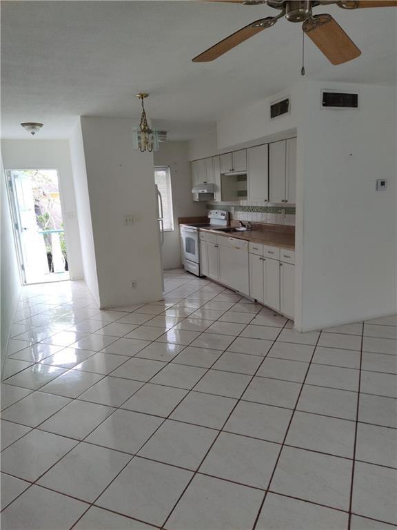 2361 NE 10th Street 5, Pompano Beach, FL 33062, Pompano Beach - Photo 3