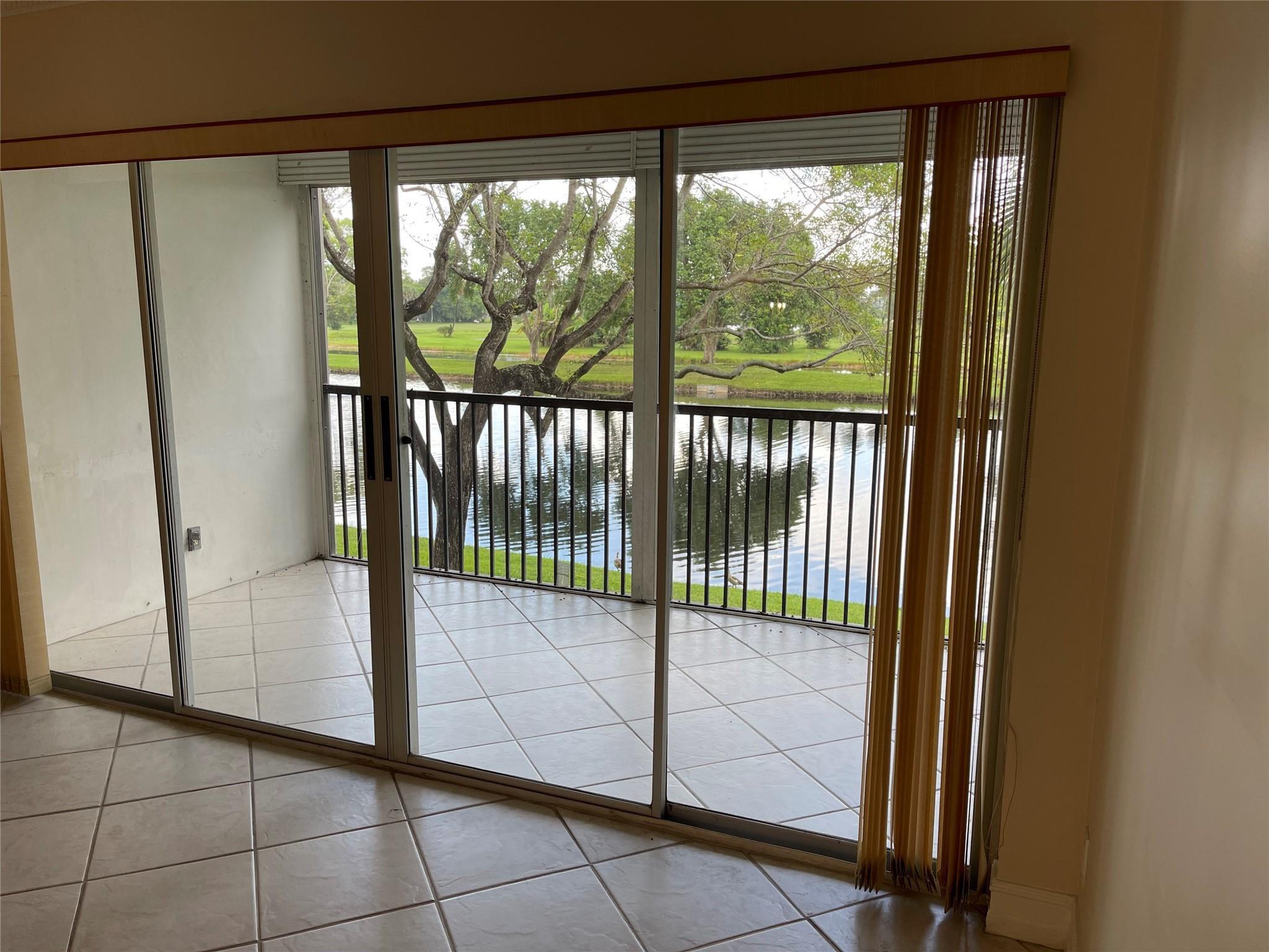 3993 Cypress Reach Court 205, Pompano Beach, FL 33069, Pompano Beach - Photo 4
