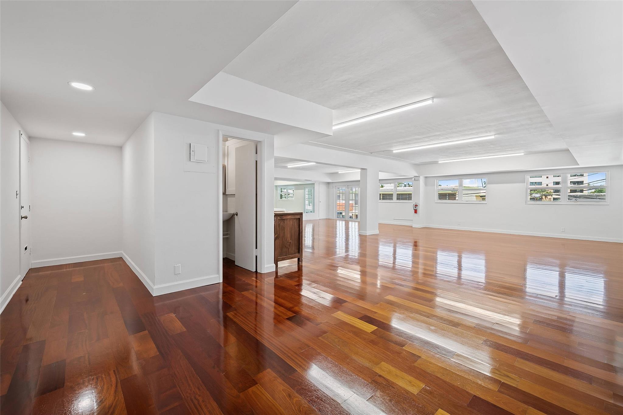 915 NE 20th 1, Fort Lauderdale, FL 33304, Fort Lauderdale - Photo 5