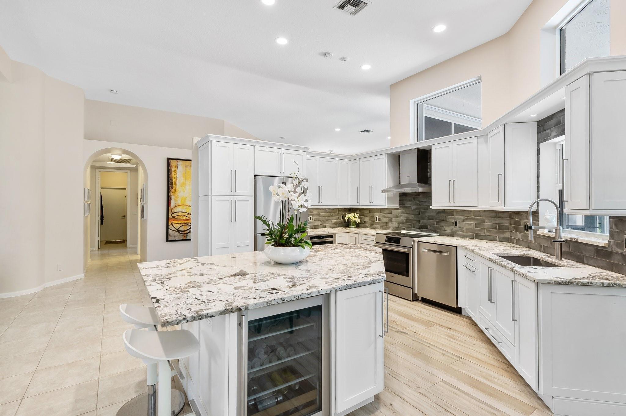 220 Egret Court, Weston, FL 33327, Weston - Photo 5