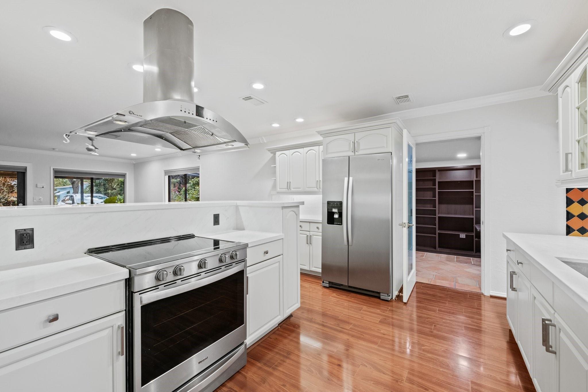 621 SW 18th Street, Fort Lauderdale, FL 33315, Fort Lauderdale - Photo 2