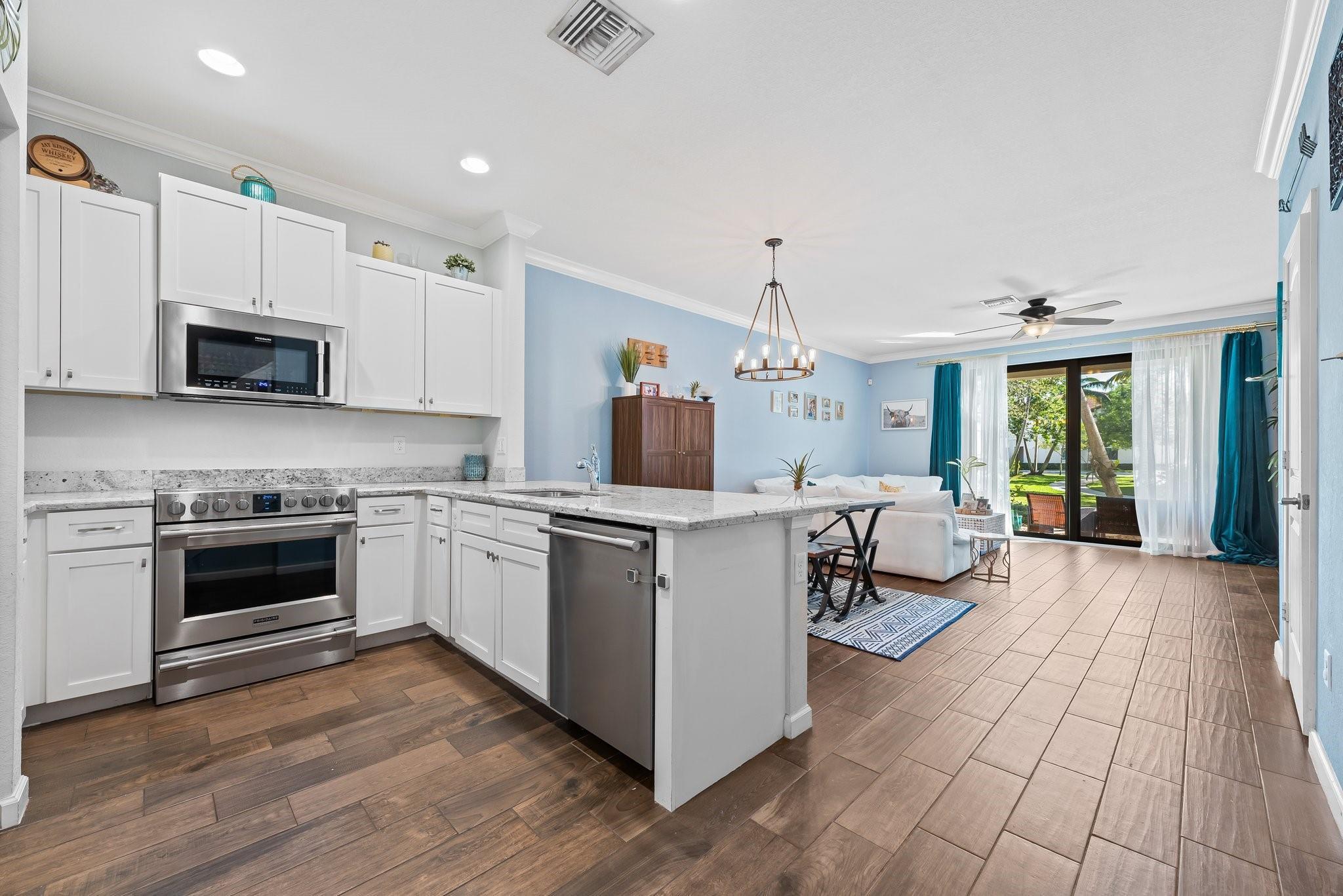 4208 N Dixie Highway 21, Oakland Park, FL 33334, Oakland Park