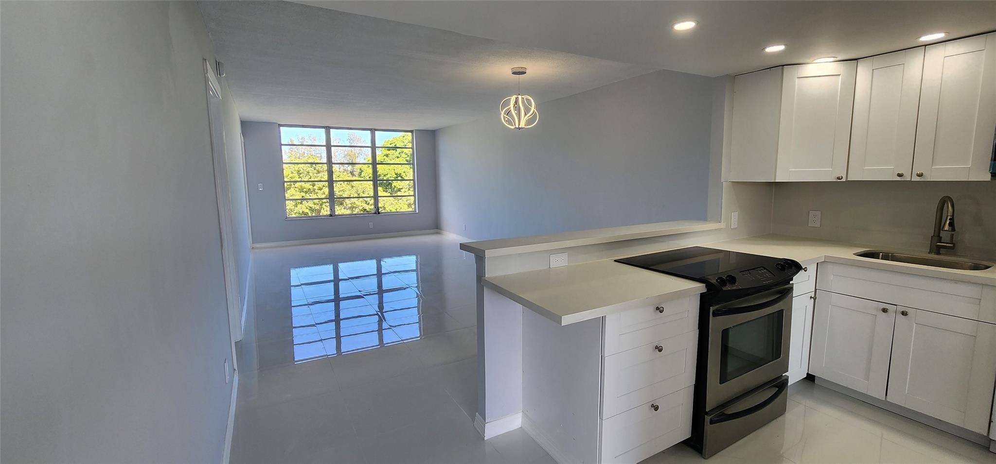 2650 S Course Drive 505, Pompano Beach, FL 33069, Pompano Beach - Photo 2