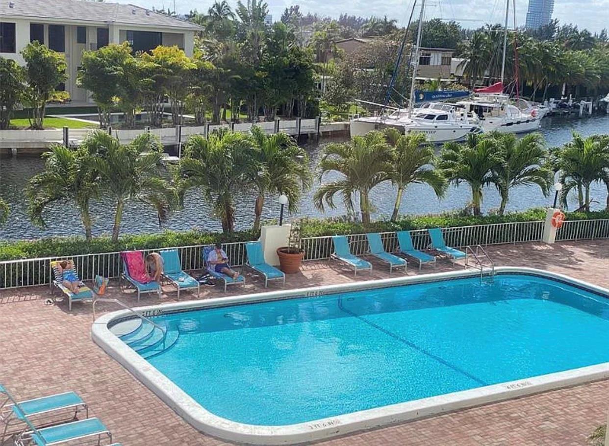, Hallandale Beach