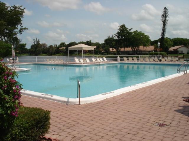 3720 Inverrary Drive 2Z, Lauderhill, FL 33319, Lauderhill - Photo 2