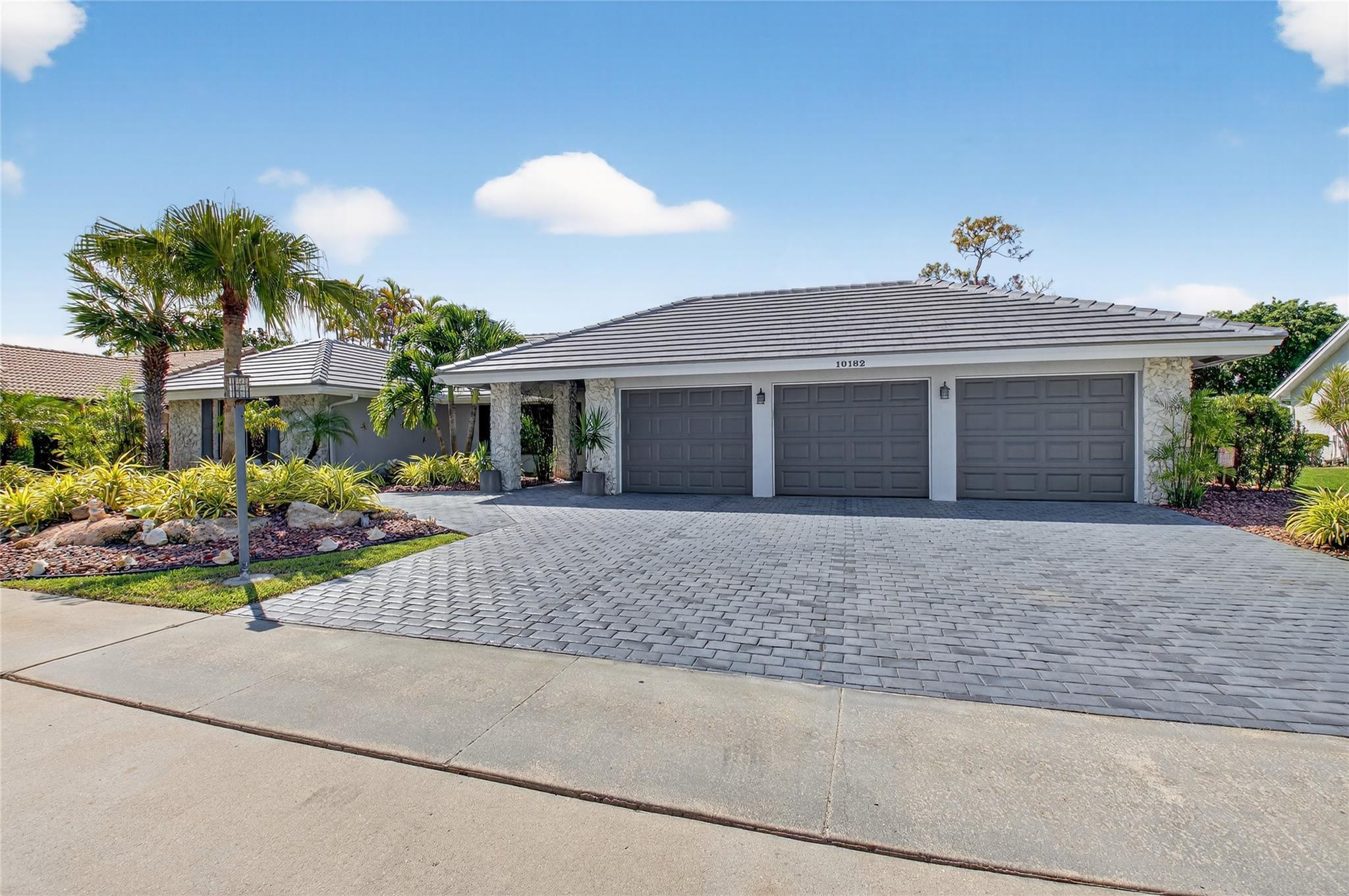 10182 Boca Woods Lane, Boca Raton, FL 33428, Boca Raton - Photo 5