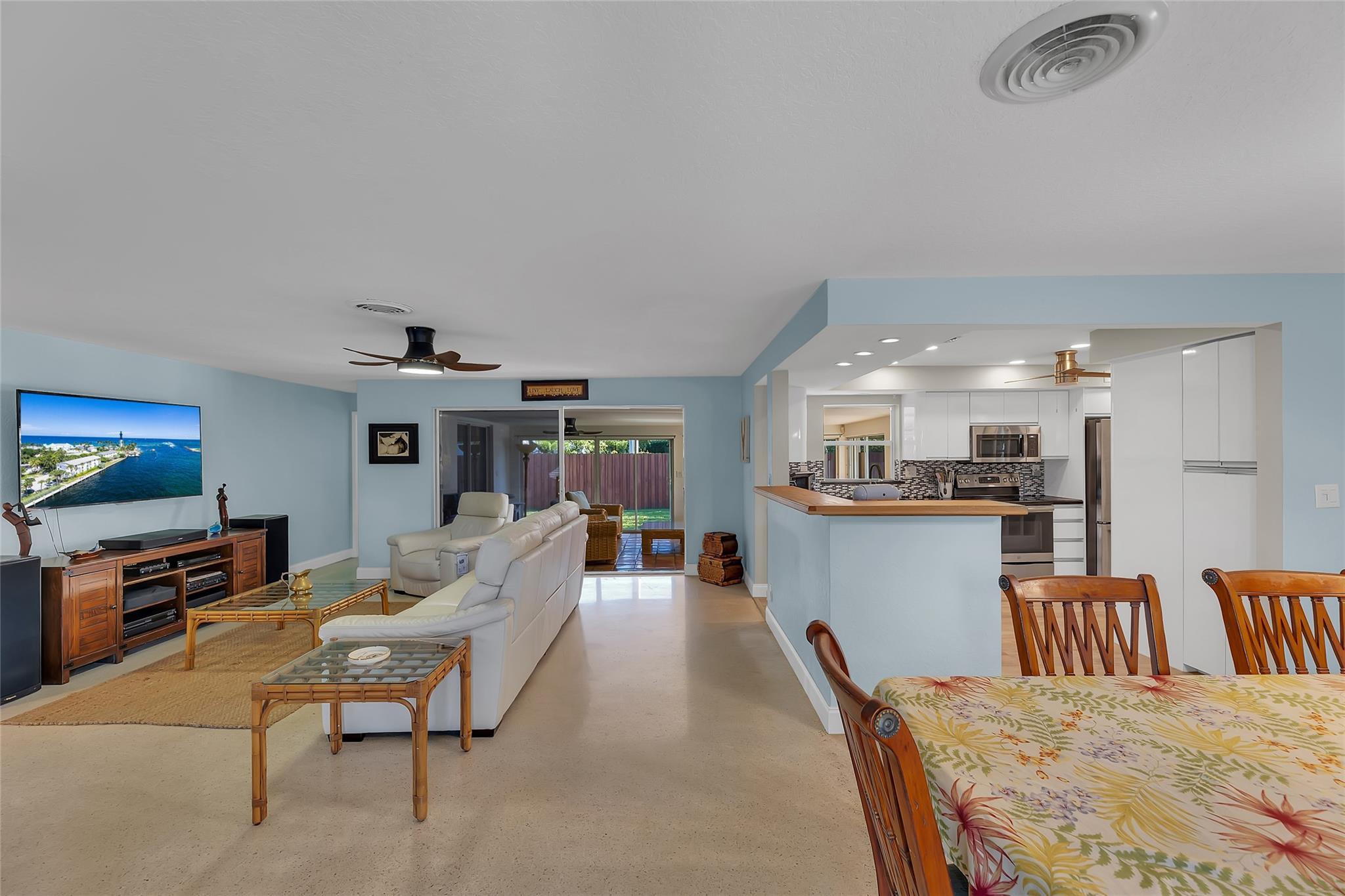 3404 Barton Road, Pompano Beach, FL 33062, Pompano Beach - Photo 5
